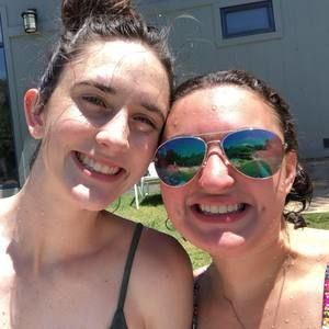 Meet your Posher, Marissa